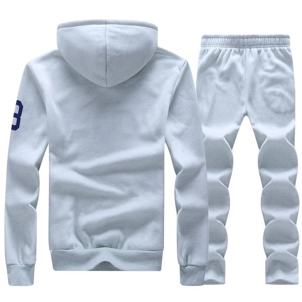 Kétrészes férfi modern sportkészlet