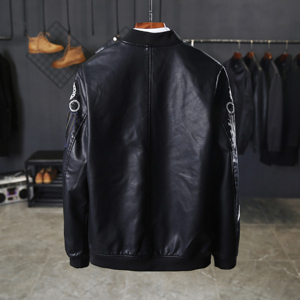 Modern férfi kabát eko bőrből színes fekete hímzéssel