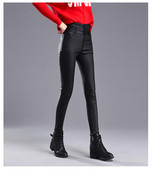 Női nadrág Karcsú, magas derékú modell fekete színben