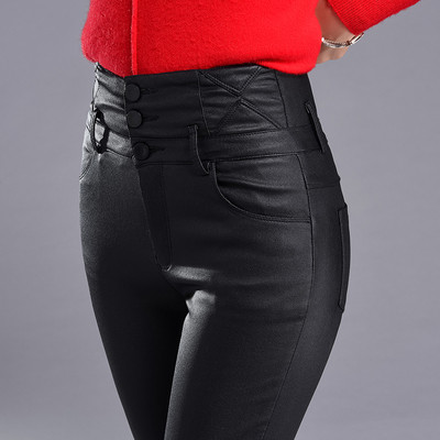 Női nadrág Karcsú, magas derékú modell fekete színben