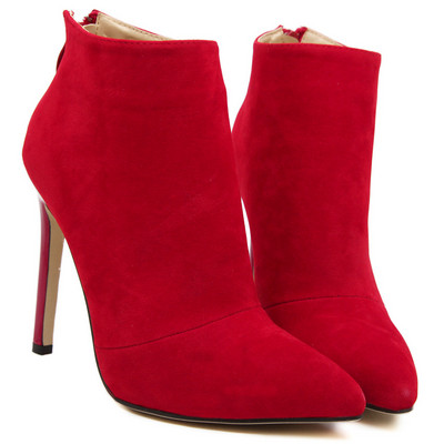 Stílusos női csizma vékony sarkú - két modell