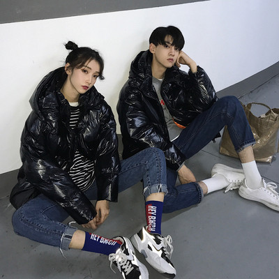 Jelenlegi téli kabát két színben, férfiaknak és nőknek egyaránt