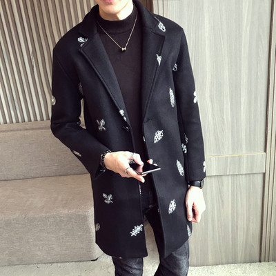 Elegáns férfi kabát hímzéssel - két modell