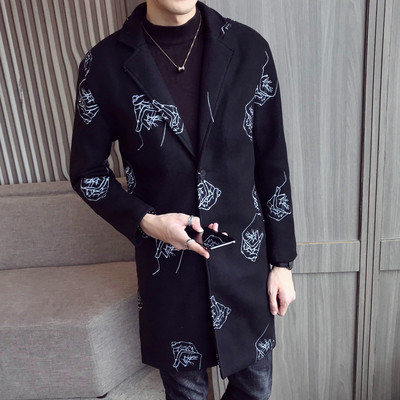 Elegáns férfi kabát hímzéssel - két modell