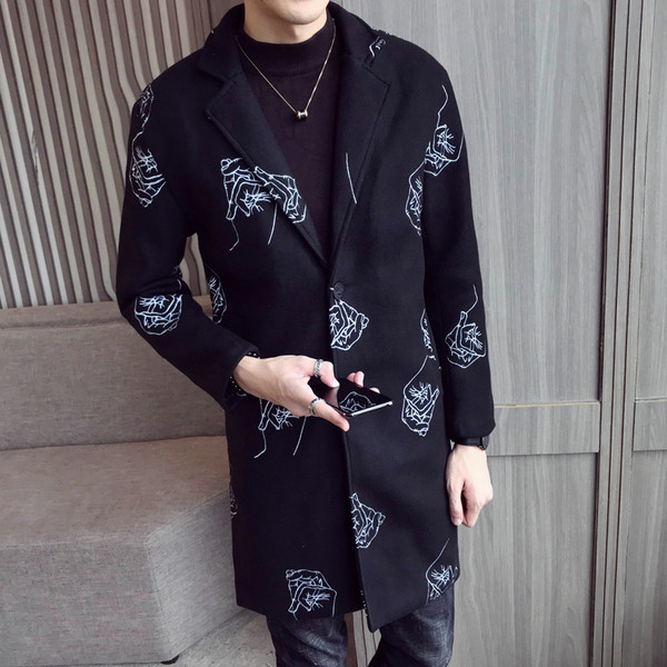 Elegáns férfi kabát hímzéssel - két modell