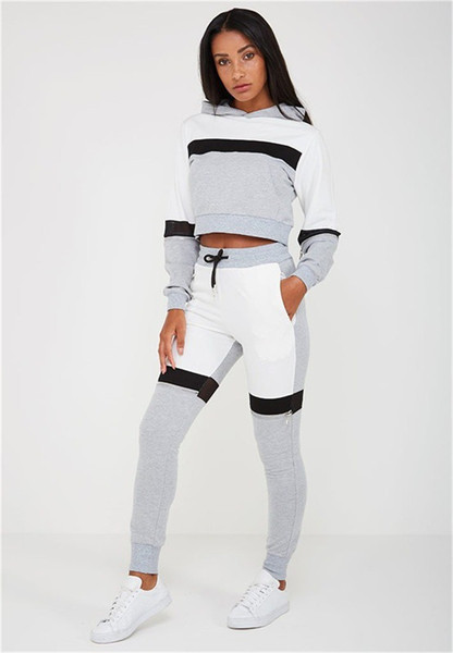Sport-alkalmi női szett két színben, beleértve a leggingst és egy kapucnis blúzt