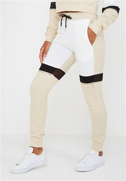 Sport-alkalmi női szett két színben, beleértve a leggingst és egy kapucnis blúzt