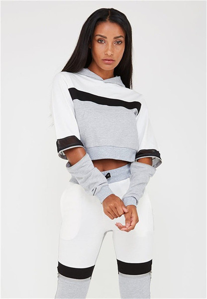 Sport-alkalmi női szett két színben, beleértve a leggingst és egy kapucnis blúzt