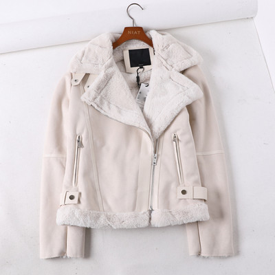 Μοντέρνο γυναικείο παλτό με ζεστή επένδυση σε μαύρο, μπεζ και ροζ χρώμα