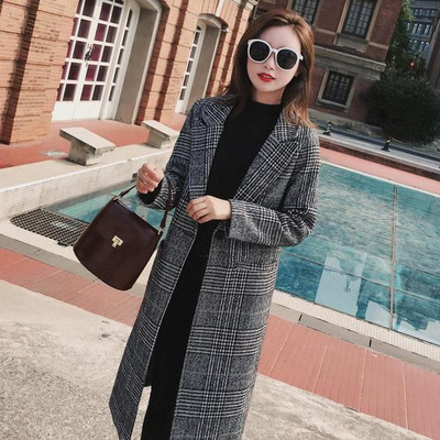 Palton de damă modern în carouri model lung