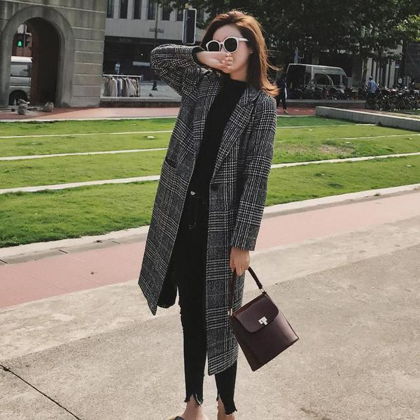 Palton de damă modern în carouri model lung