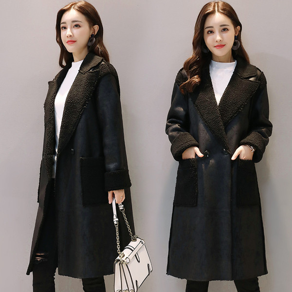 Modern női műbőr kabát fekete zsebekkel