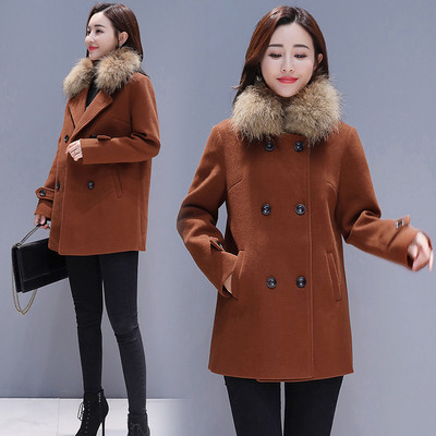 Stílusos női kabát pehelygallérral, két színben