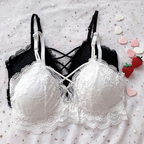 Női csipke melltartó fehér és fekete színben