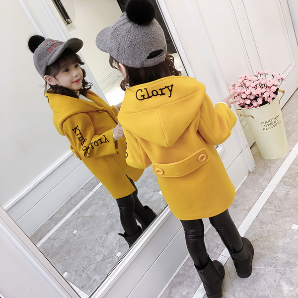 Modern gyerekkabát lányoknak három színben