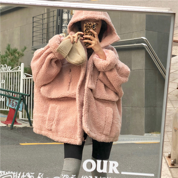 Modern női kabát rózsaszín színben