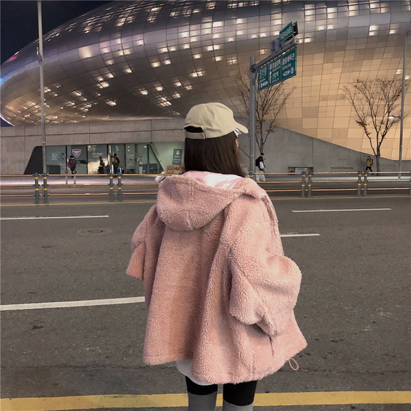 Modern női kabát rózsaszín színben