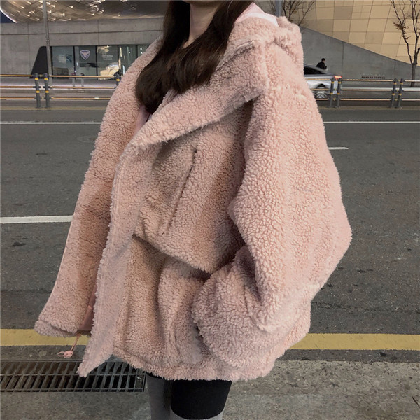 Modern női kabát rózsaszín színben