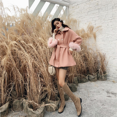 Palton elegant de damă cu puf în trei culori și curea