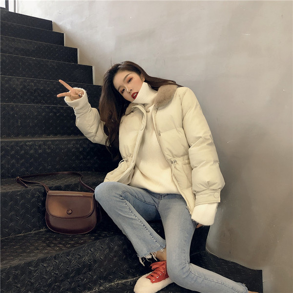 Női kabát gallérral, két színben