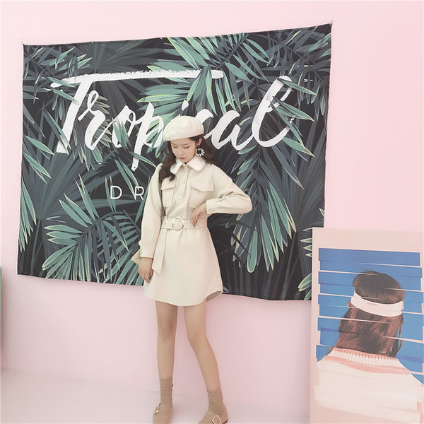 Elegáns női ruha övvel, két színben