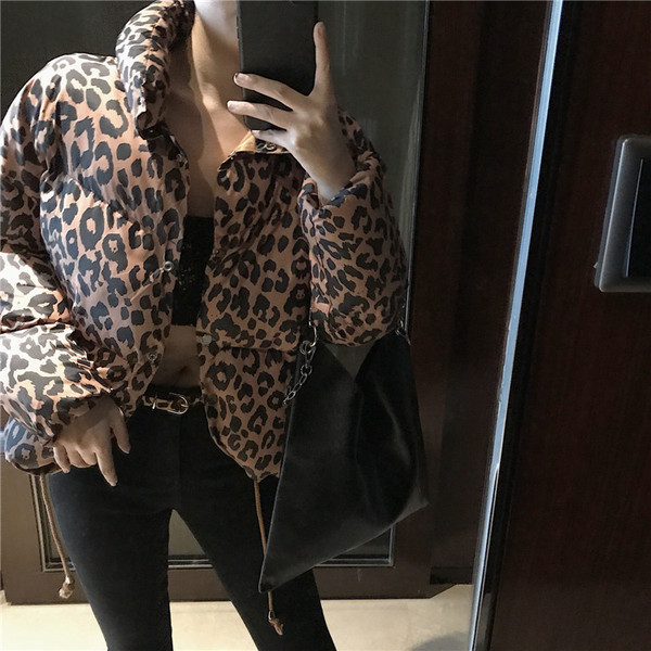 Modern női kabát O-alakú gallérral