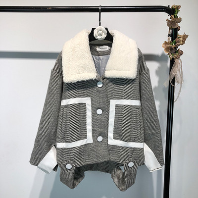 ÚJ egyedi női kabát puha gallérral