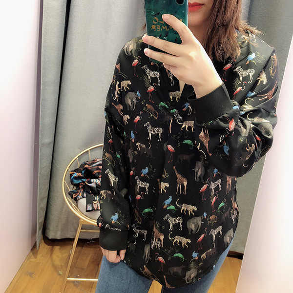 Egyedi, hosszú ujjú női ing fekete színben