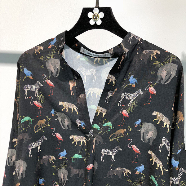 Egyedi, hosszú ujjú női ing fekete színben