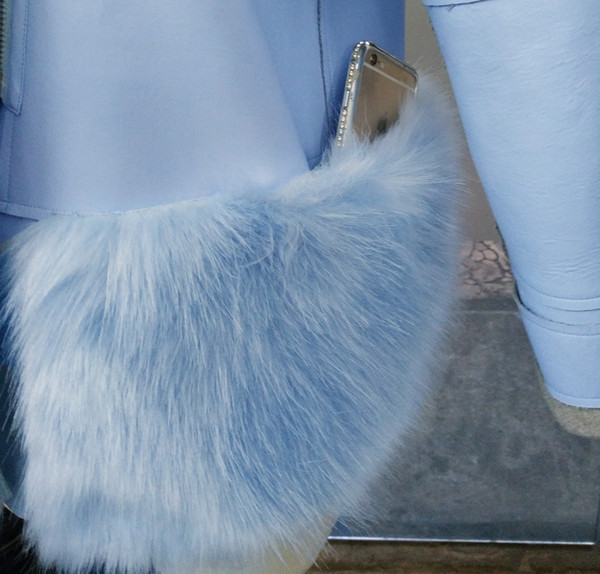 HIT Aktuális női kabát eco bőrből és pehelyszínben kék és rózsaszín színben