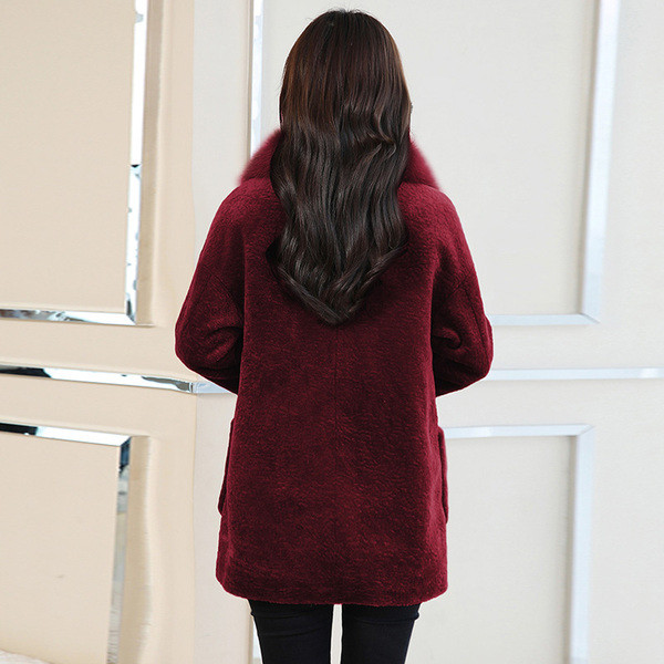 Női kabát pehelygallérral és zsebekkel több színben