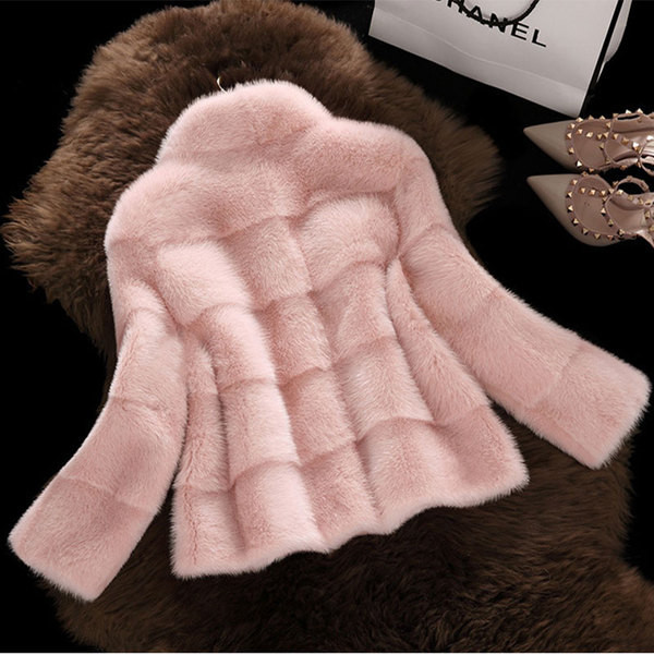 HIT Stílusos női télikabát rövid modell fehér, rózsaszín és kék színekben