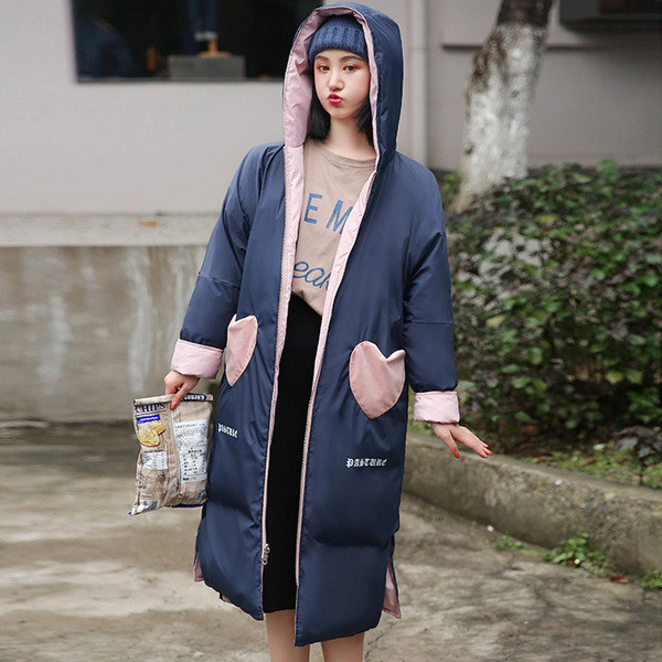 Női hosszú kabát kapucnival és feliratokkal két színben