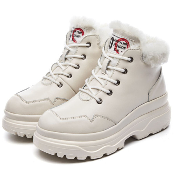 Meleg és kényelmes női téli cipő fekete-fehér színben