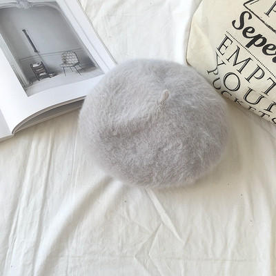 Stílusos pelyhes női beret típusú sapka három színben