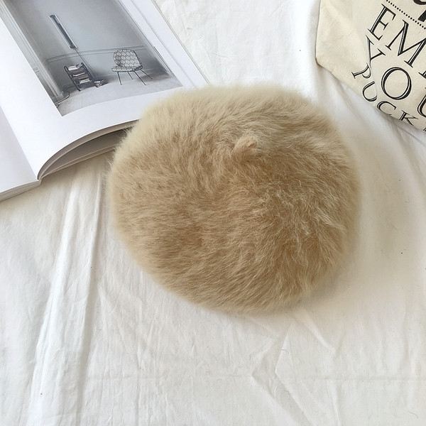 Stílusos pelyhes női beret típusú sapka három színben