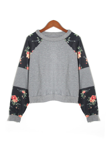 Női alkalmi blúz szürke színben virágos motívumokkal