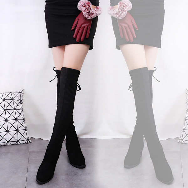 Γυναικείες μαύρες μπότες με μαλακή επένδυση