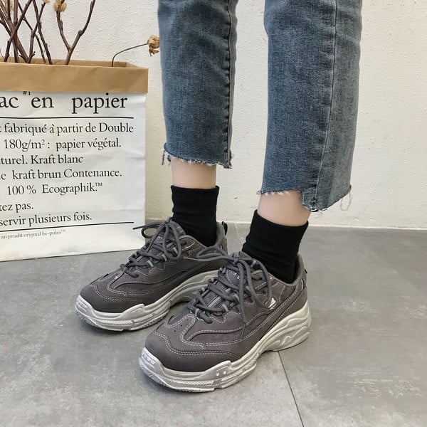 Kényelmes női tornacipő vastag talppal, három színben