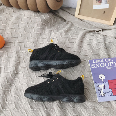 Aktuális női pehely tornacipő három színben