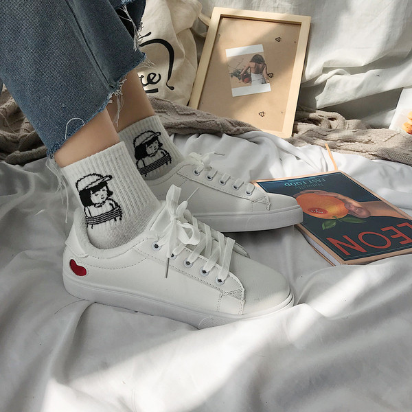 Modern női tornacipő puha béléssel, két színben