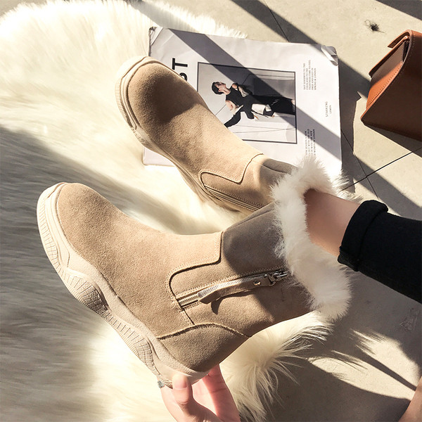 Model nou de ghete dama cu puf in doua culori