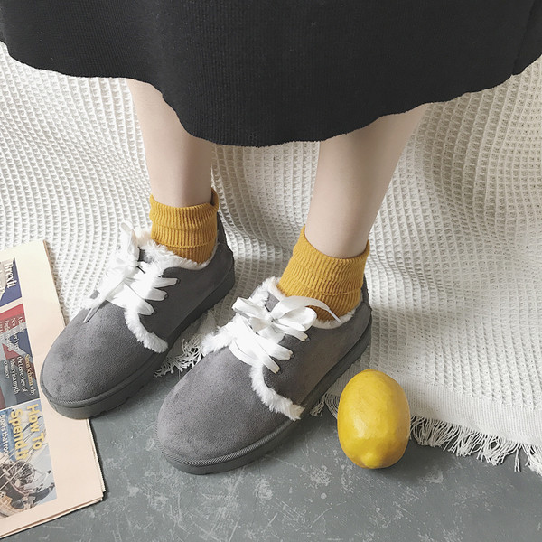 Stílusos női téli tornacipő puha béléssel több színben