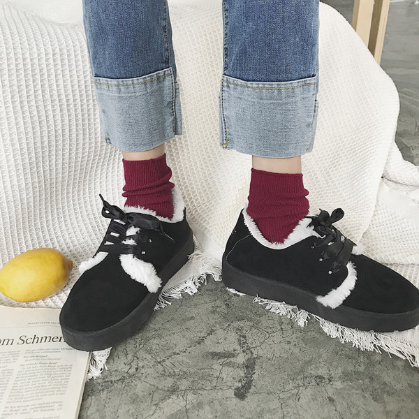 Stílusos női téli tornacipő puha béléssel több színben