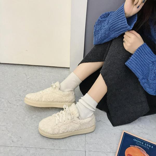 Alkalmi női pehely tornacipő puha béléssel, három színben