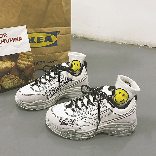 Modern női tornacipő három színben felirattal