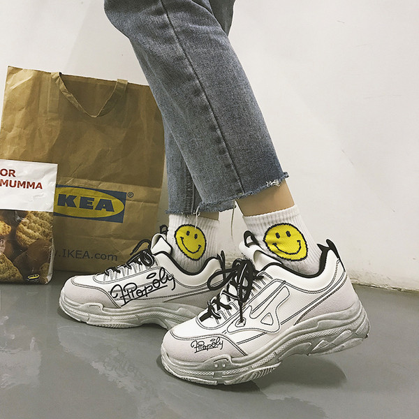 Modern női tornacipő három színben felirattal