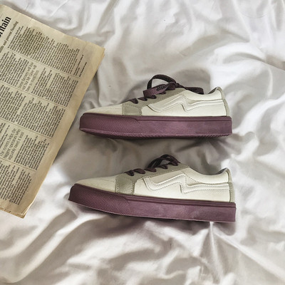 Modern női tornacipő vastag talppal, két színben