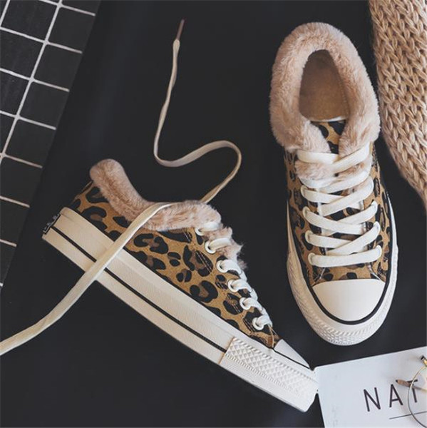 NOU Tenisi moderni dama - doua modele cu imprimeu leopard