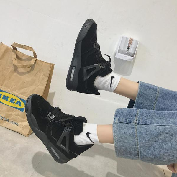 Sport és alkalmi női tornacipő légpárnával